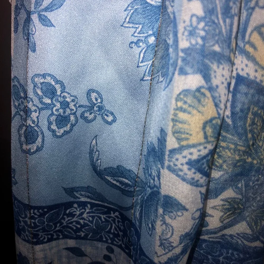 💙 Blue & White Floral Scarf with Metallic Thread | Poetic, Graceful & Timeless